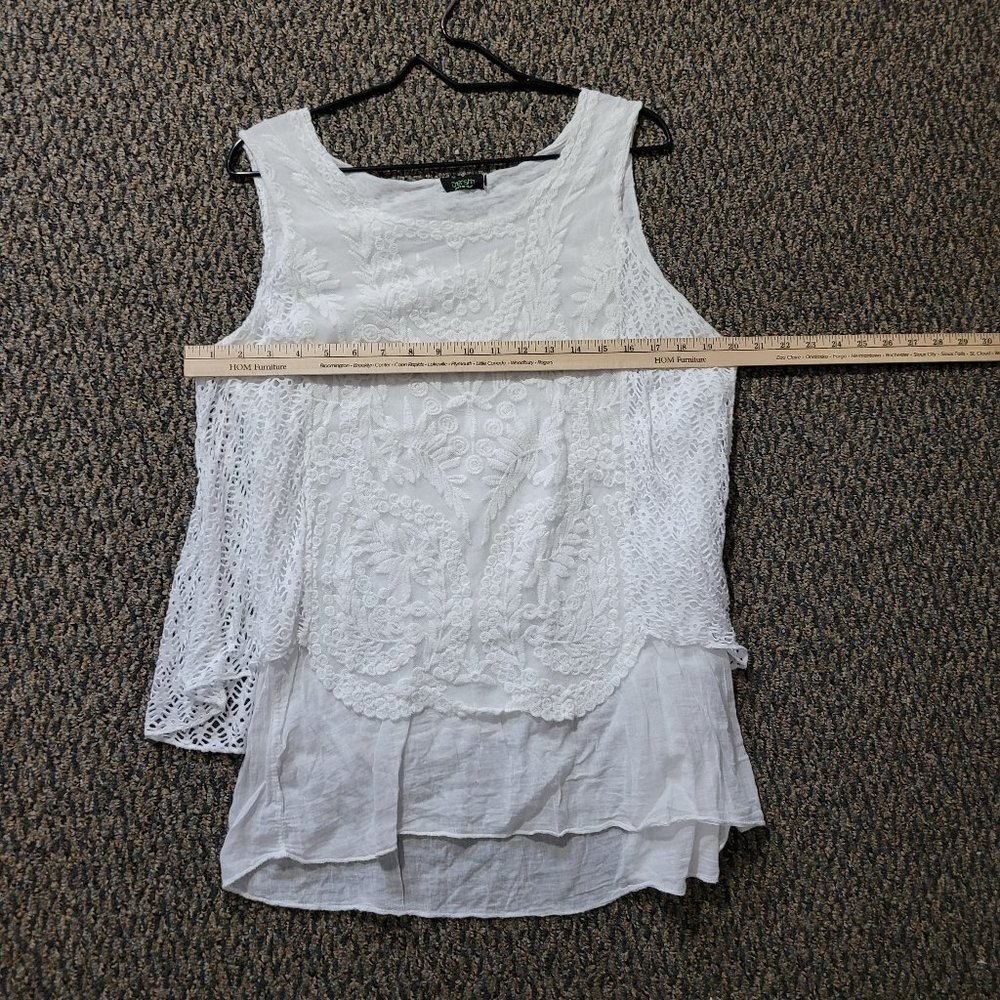 Cherishh Made in Italy White Lace Embroidered Tank Top *** No Size Tag *** - Picture 12 of 12